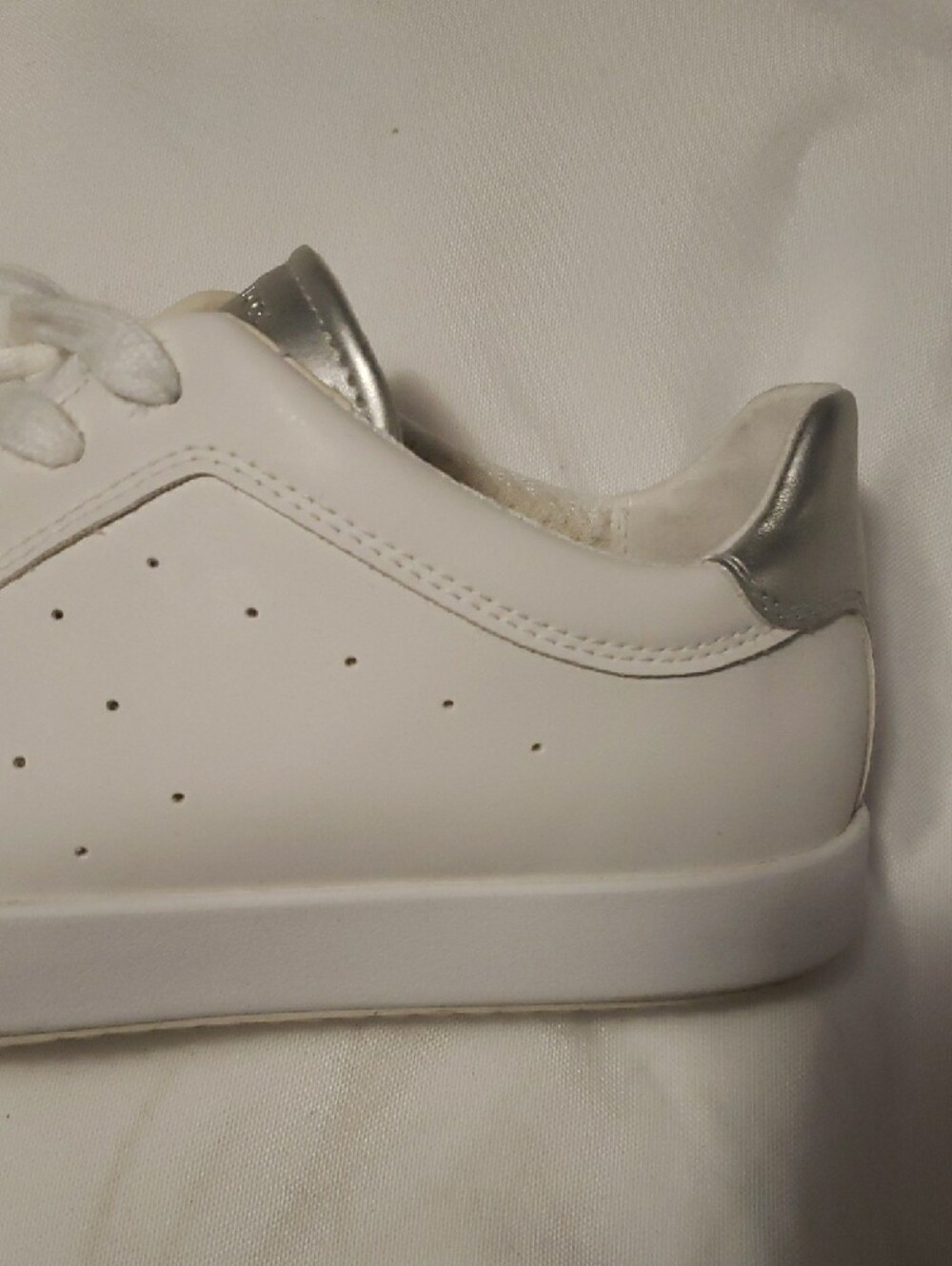 Geox White Sneakers with Silver Tongue Detail - Picture 6 of 6